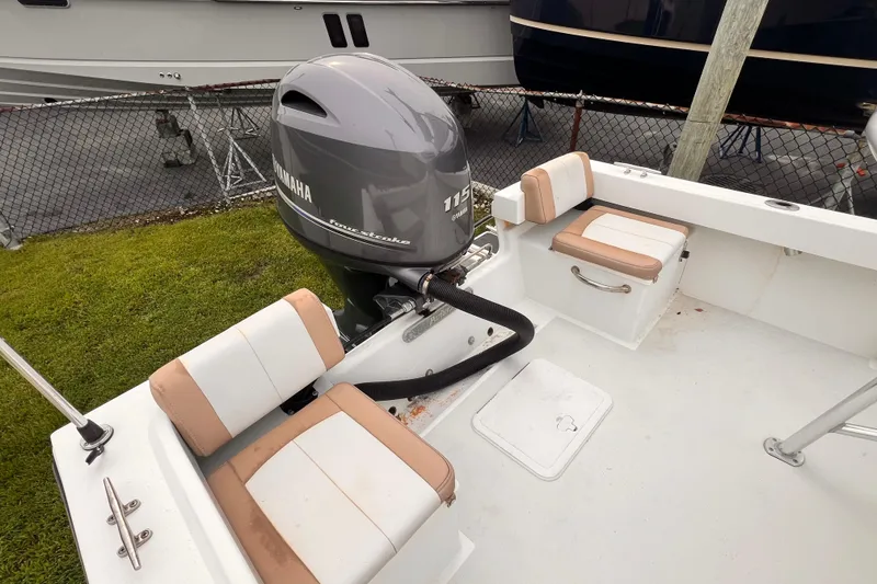 Slide: The Image of 2017 Parker 1801 Center Console boat with Yamaha 115 outboard motor. - 3