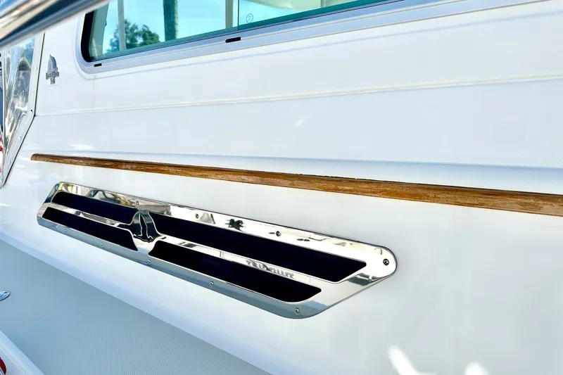 Slide: The Image of Starboard Side Trim - 13