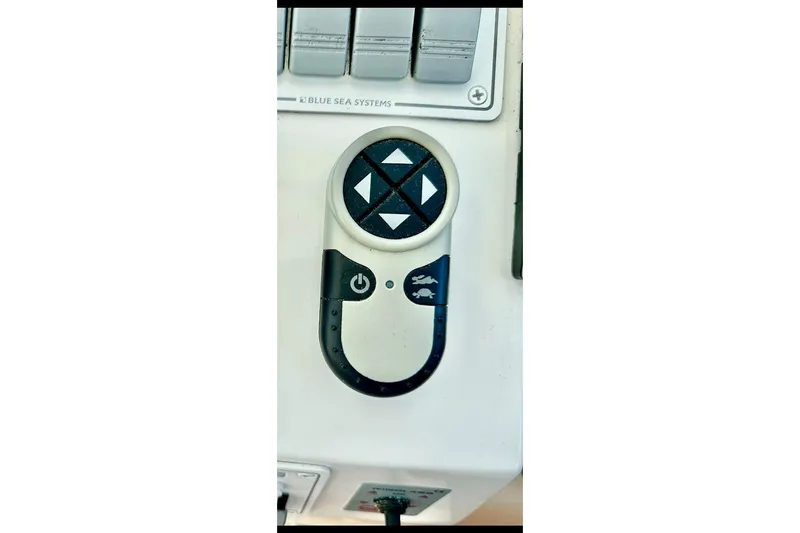 Slide: The Image of Spotlight Remote & Windlass Switch - 32