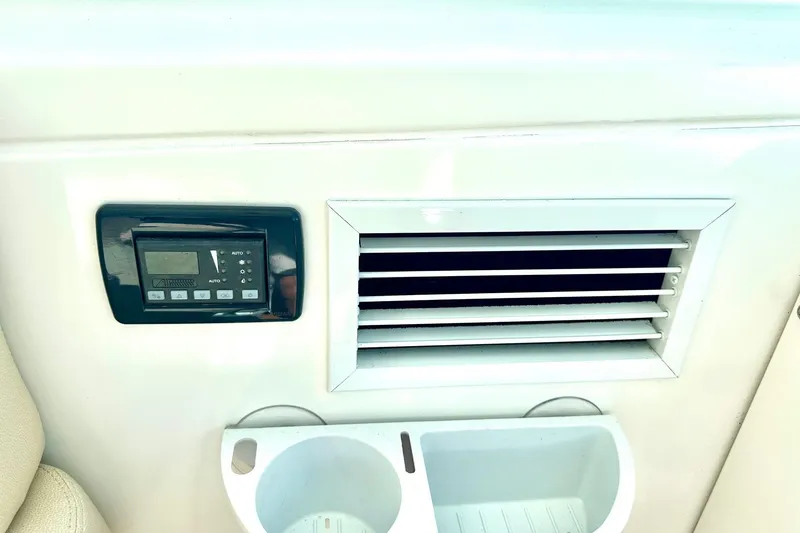 Slide: The Image of Ports Side AC & Heat Control - 33