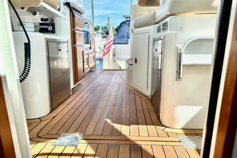 Slide: The Image of Helm Deck Natural Teak - 39