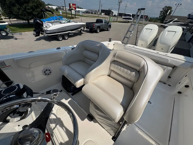 Slide: The Image of Wellcraft 30 Scarab Offshore 2017 - 12