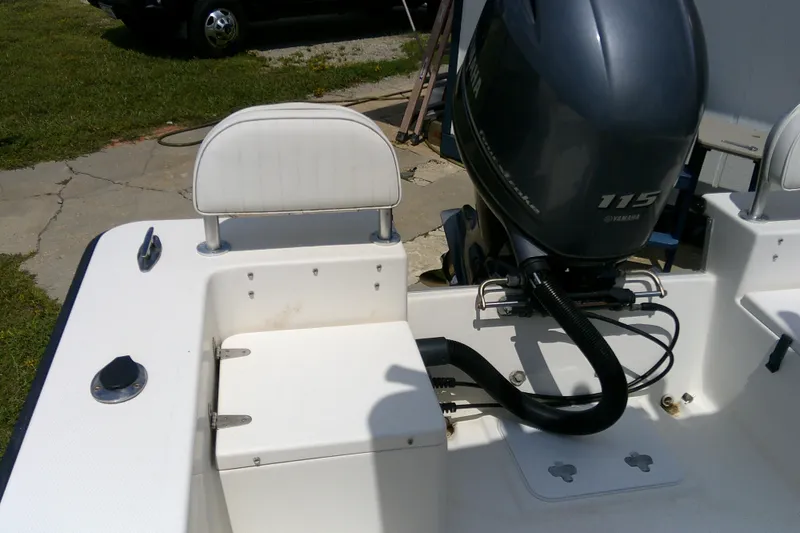 Slide: The Image of 2015 KenCraft 2060 BAYRIDER boat with Yamaha 115 engine, rear seating view. - 10