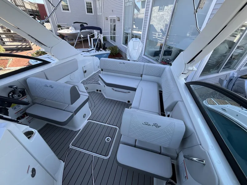 Slide: The Image of Sea Ray SDX 230 Outboard 2026 - 11