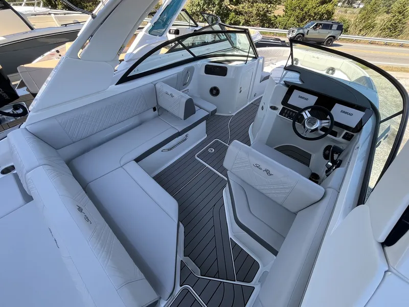 Slide: The Image of Sea Ray SDX 230 Outboard 2026 - 7