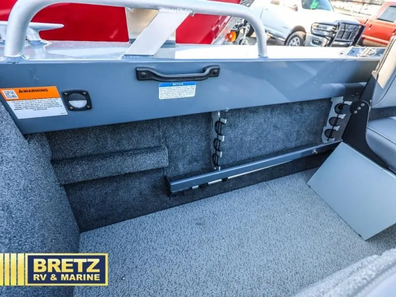 Slide: The Image of River Runner 180 RR 2025 - 14