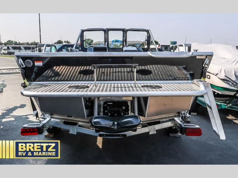 Slide: The Image of River Runner 180 RR 2025 - 6