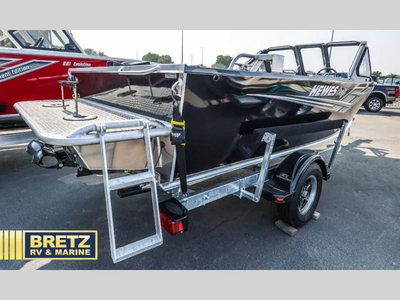 Slide: The Image of River Runner 180 RR 2025 - 7