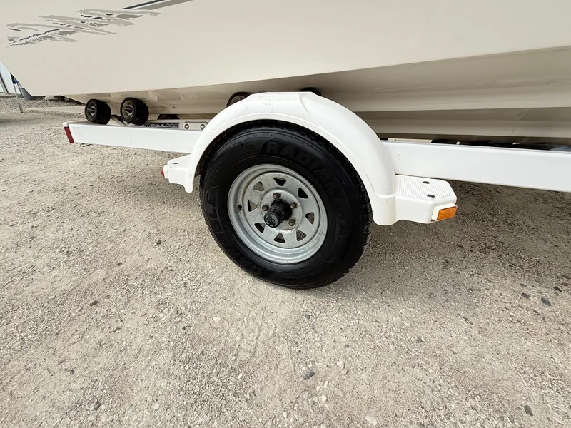 Slide: The Image of Bayliner 1950 Capri CL 1999 - 18