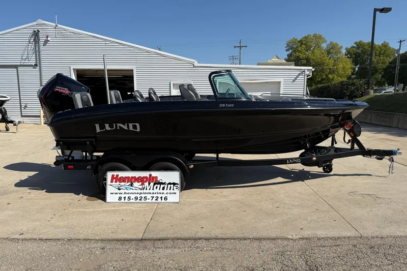 The Image of 2026 Lund 189 Tyee GL boat on trailer at Hennepin Marine dealership. - 0