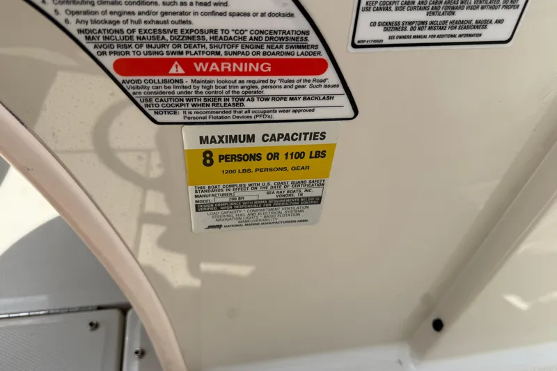 Slide: The Image of 2004 Sea Ray 200 Select capacity label, maximum 8 persons or 1100 lbs. - 19