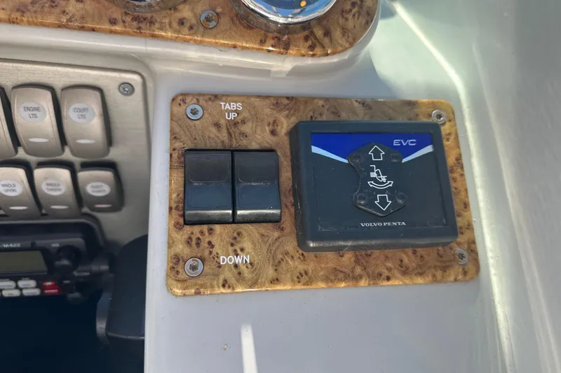 Slide: The Image of Control panel of a 2007 Formula 400 Super Sport boat with Volvo Penta EVC system. - 23