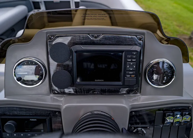 Slide: The Image of Tahoe SLT 23' Quad Lounge 2025 - 17