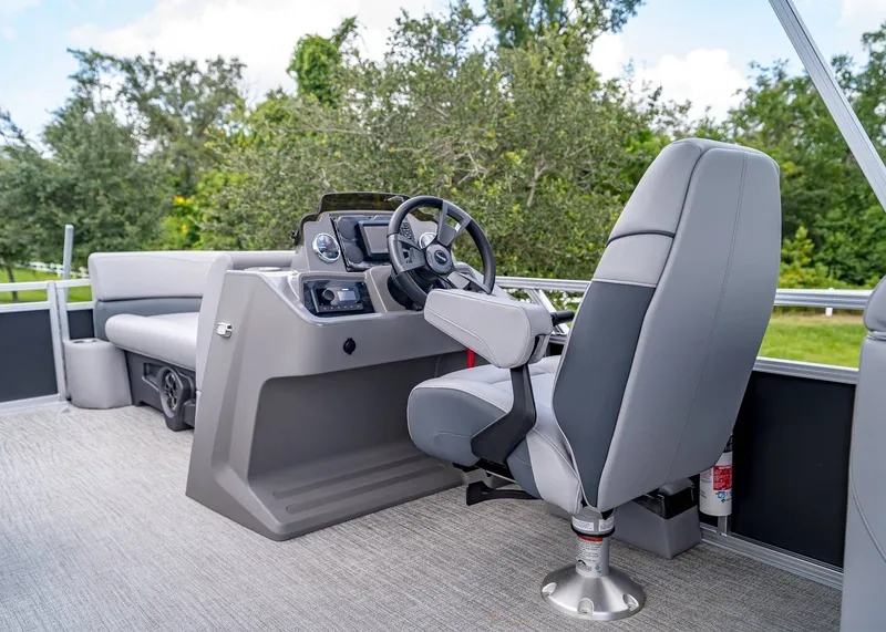 Slide: The Image of Tahoe SLT 23' Quad Lounge 2025 - 29