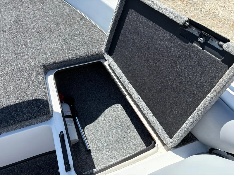 Slide: The Image of Skeeter SL210 2009 - 21