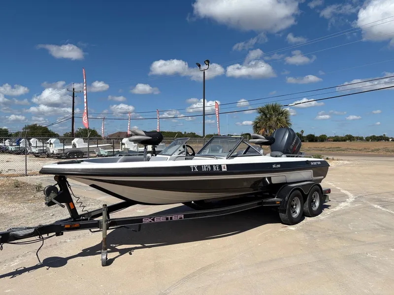 Slide: The Image of Skeeter SL210 2009 - 3