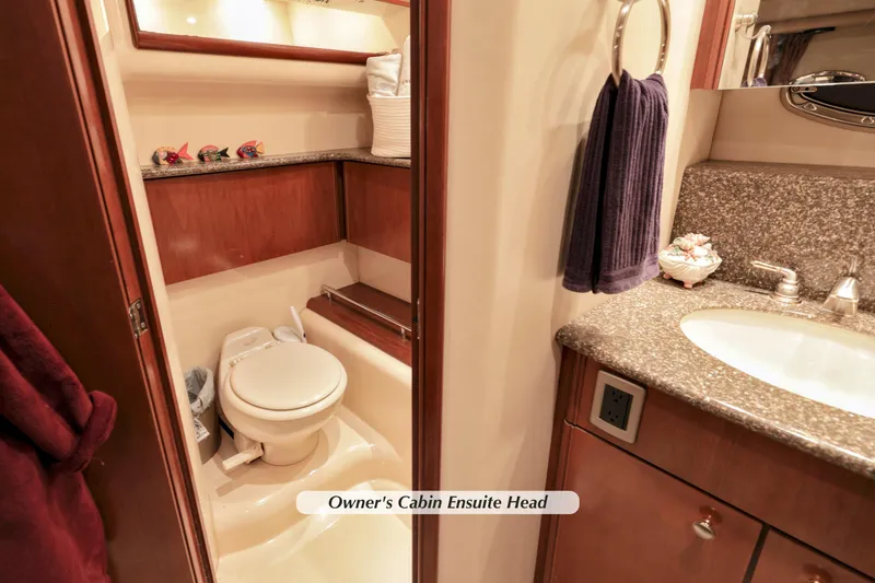 Slide: The Image of Owner's cabin ensuite head in 2005 Meridian 459 Aft cabin motor yacht. - 27
