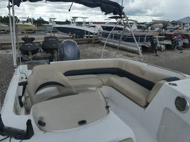 Slide: The Image of Hurricane SunDeck Sport 188 OB 2016 - 15