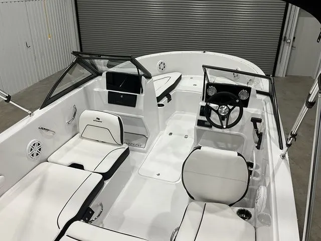 Slide: The Image of Stingray 172DC 2026 - 18