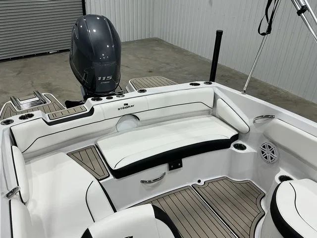 Slide: The Image of Stingray 182SC 2026 - 20