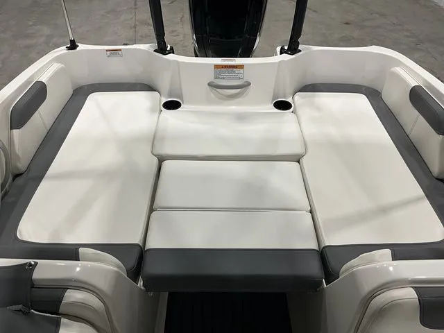 Slide: The Image of Bayliner Element E18 2022 - 15