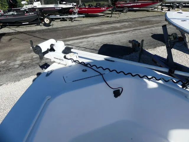 Slide: The Image of Everglades 210 Center Console 2006 - 11