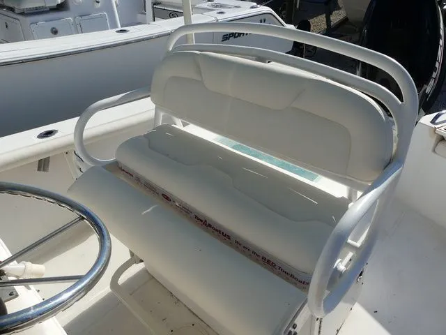 Slide: The Image of Everglades 210 Center Console 2006 - 15