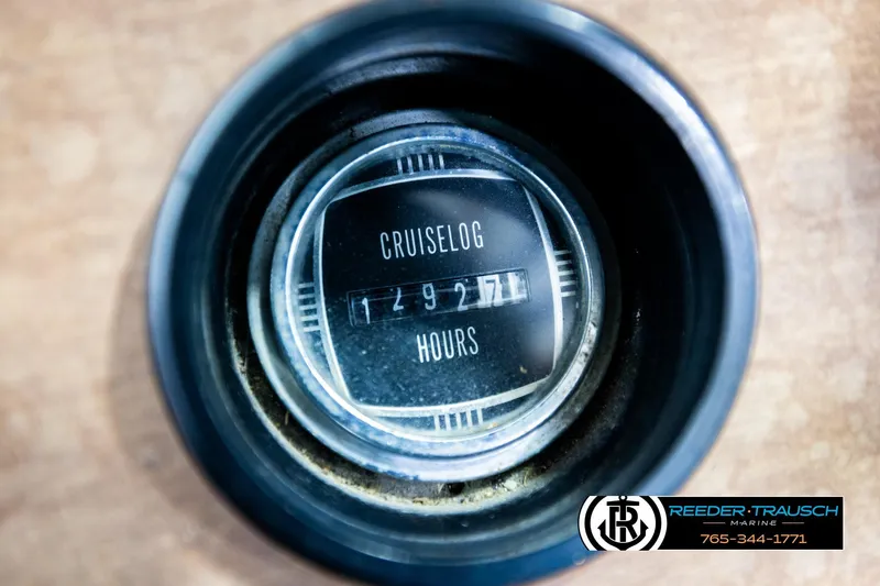 Slide: The Image of Cruiselog gauge showing 1292.7 hours on a 1977 Searay 220 OV boat. - 34