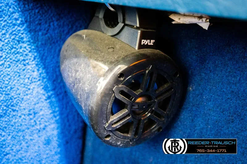 Slide: The Image of Pyle speaker in 1977 Searay 220 OV boat with blue interior. - 52