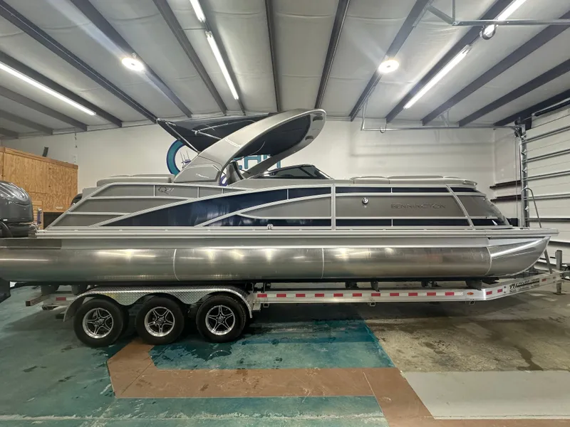 Slide: The Image of Bennington 27QFBWAT2SR 2024 - 3