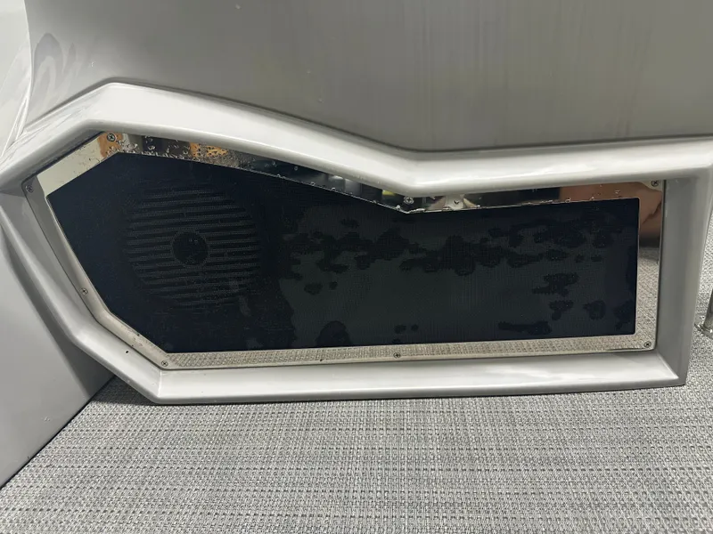 Slide: The Image of Bennington 27QFBWAT2SR 2024 - 52