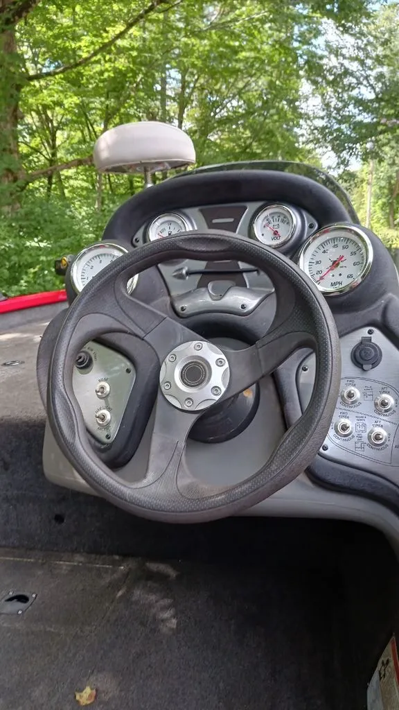 Slide: The Image of Tracker Pro Team 2015 - 5