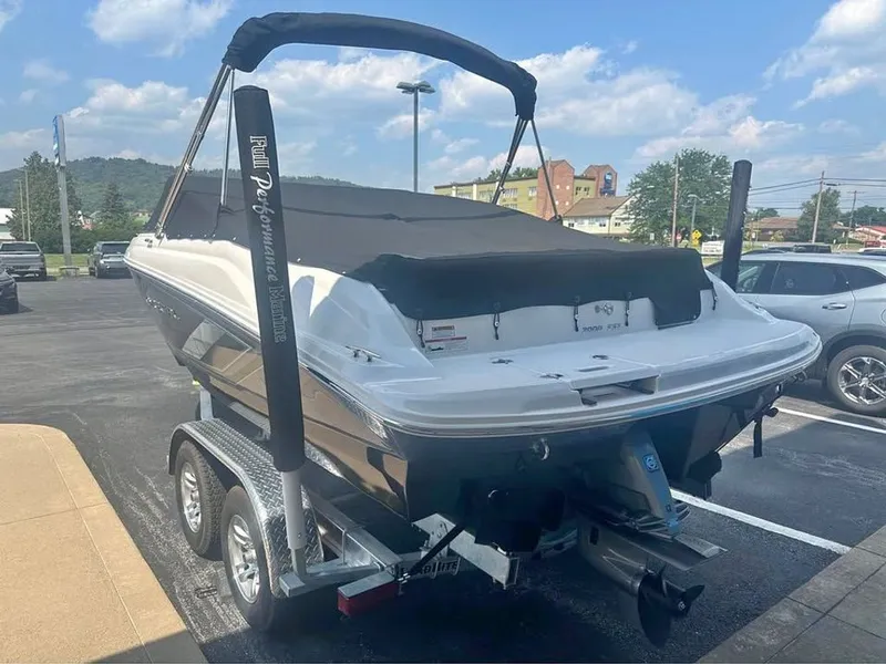 The Image of Regal 2000 ESX 2023 - 0