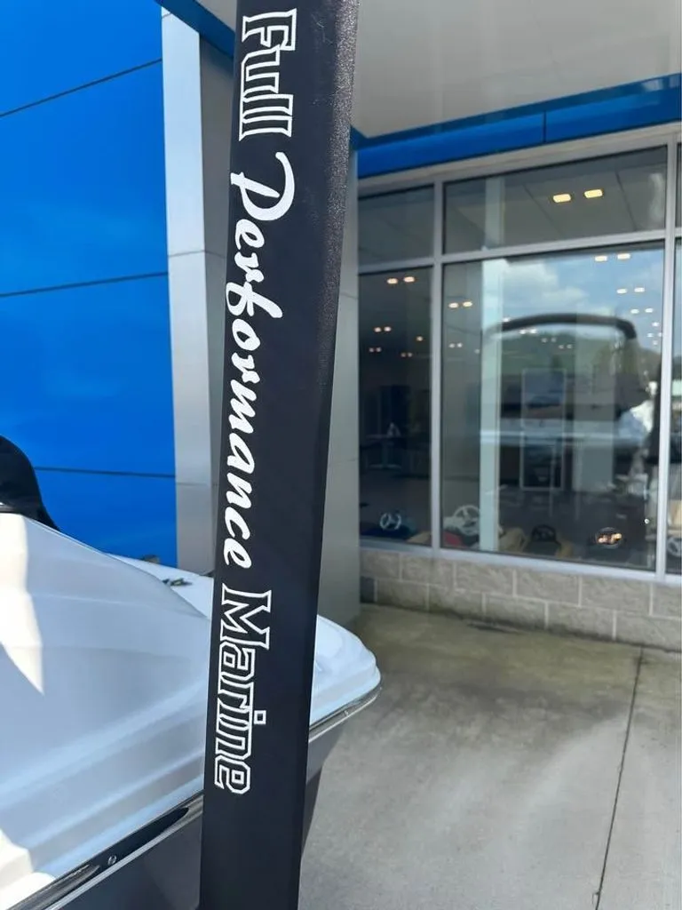 Slide: The Image of Regal 2000 ESX 2023 - 14