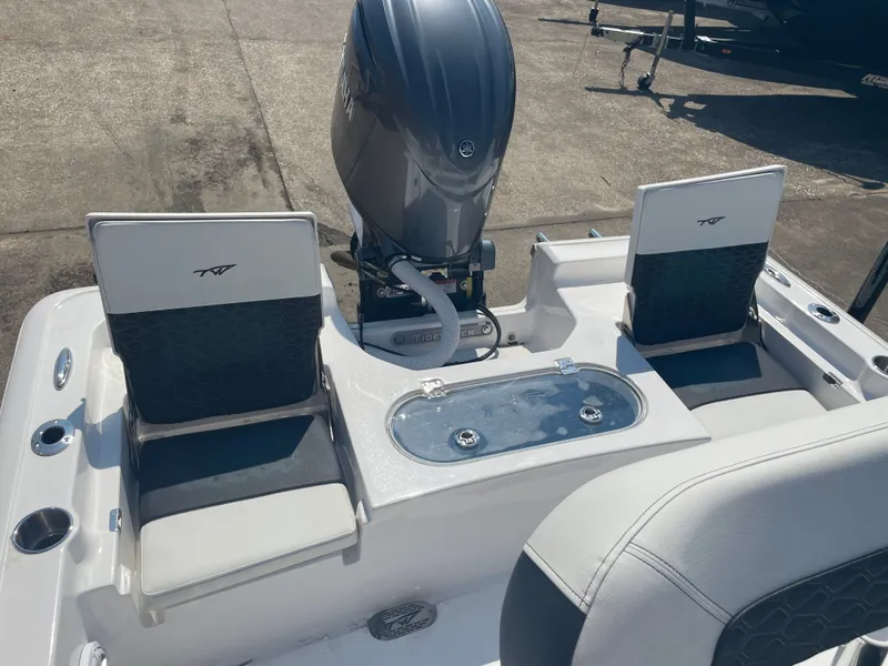 Slide: The Image of Tidewater 2110 Bay Max 2026 - 12