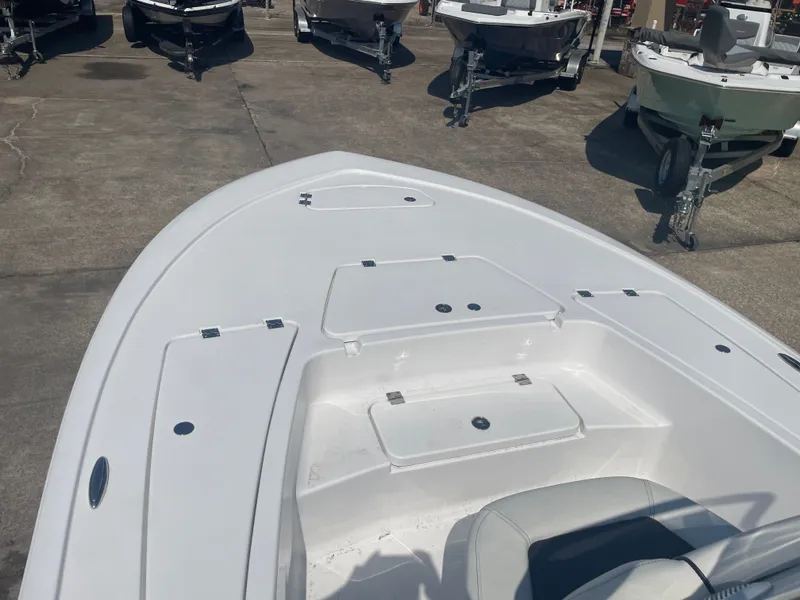 Slide: The Image of Tidewater 2110 Bay Max 2026 - 21