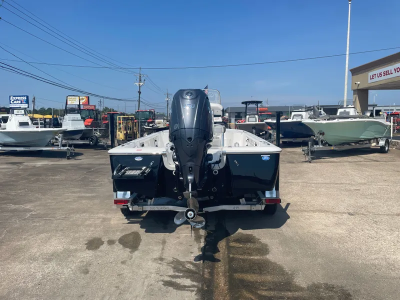 Slide: The Image of Tidewater 2110 Bay Max 2026 - 9