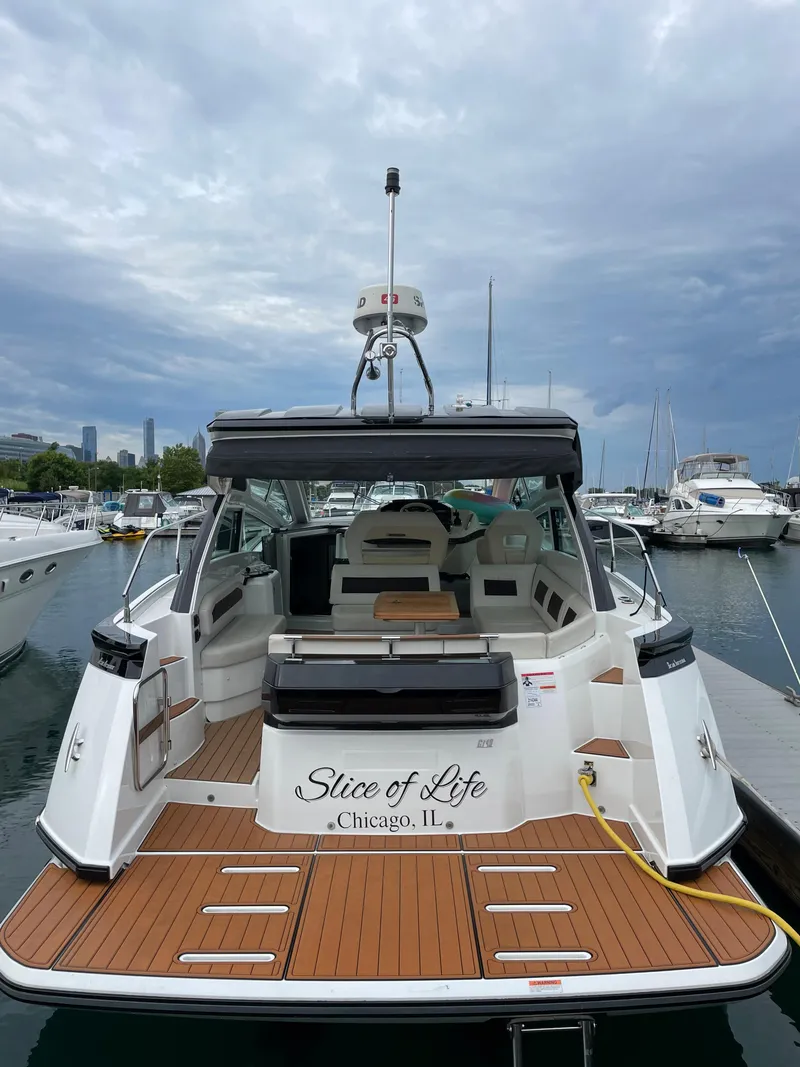 Slide: The Image of 2018 Beneteau Gran Turismo 40 yacht docked in Chicago marina. - 10