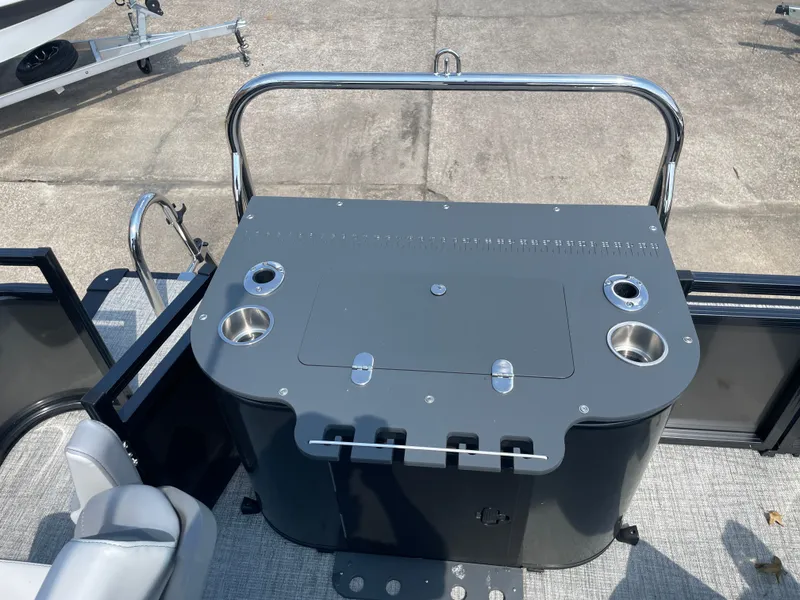 Slide: The Image of Avalon VNT85 RF23T 2025 - 9