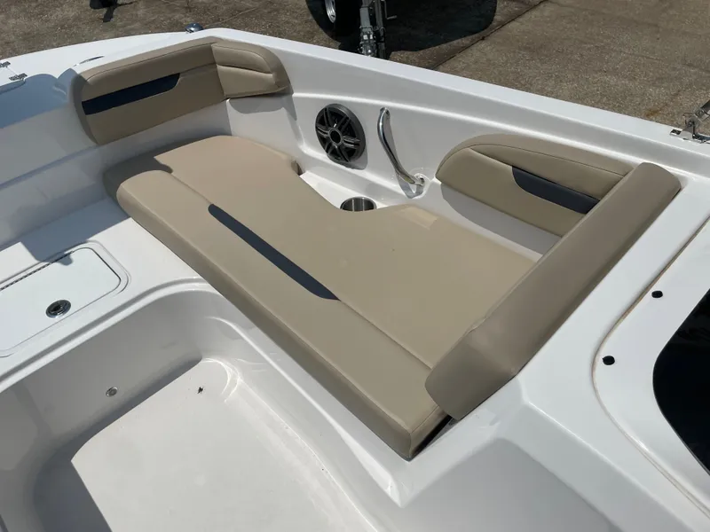 Slide: The Image of Hurricane SS205 2025 - 24