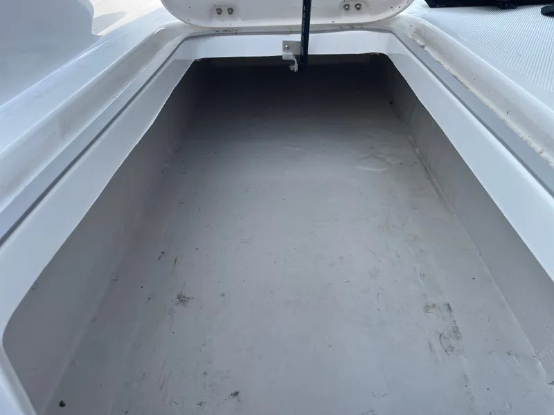 Slide: The Image of Hurricane SS205 2025 - 27