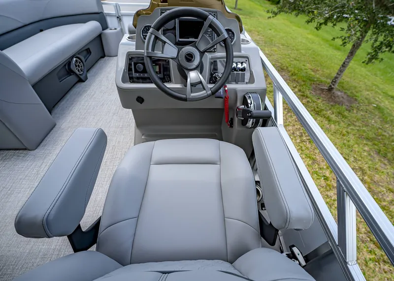 Slide: The Image of Tahoe SLT 23' Quad Lounge 2025 - 18