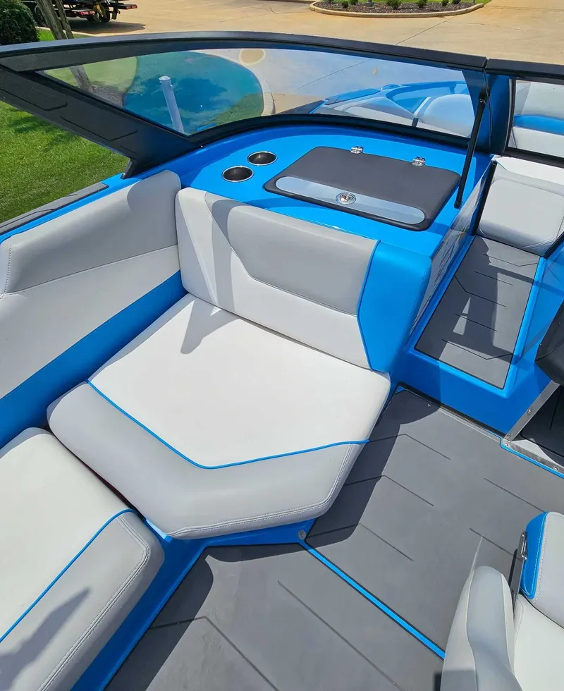 Slide: The Image of Supreme S224 2018 - 13