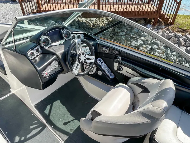 Slide: The Image of MasterCraft X-15 2010 - 15