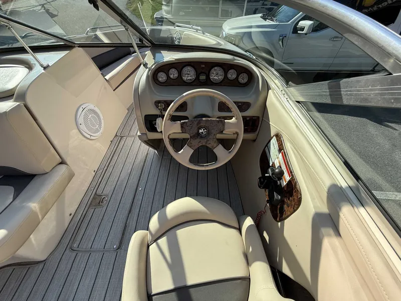 Slide: The Image of MasterCraft 200 Vrs 1998 - 13