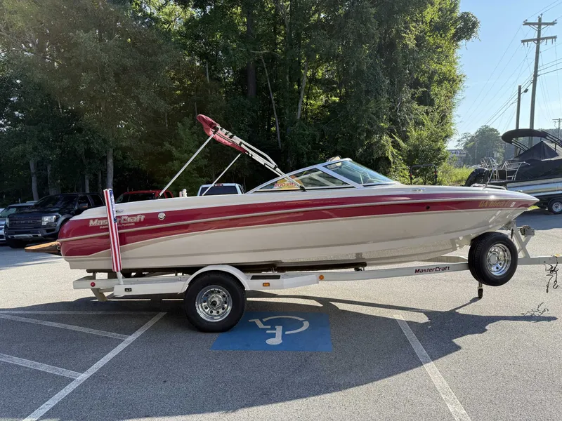 Slide: The Image of MasterCraft 200 Vrs 1998 - 5