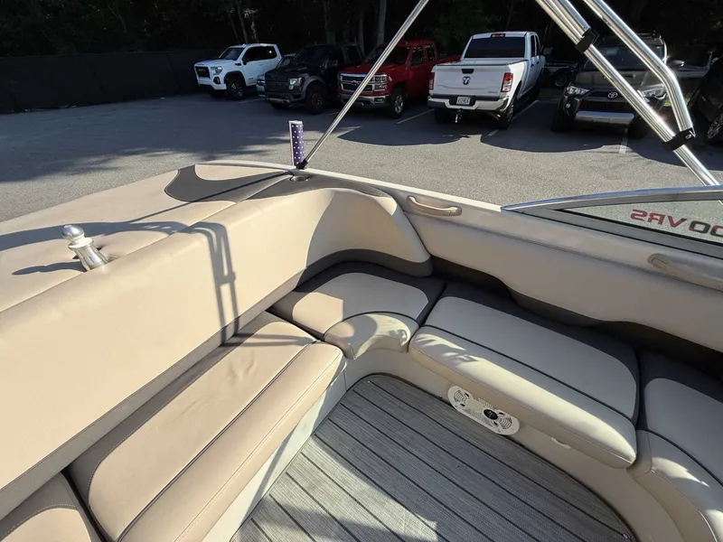 Slide: The Image of MasterCraft 200 Vrs 1998 - 9