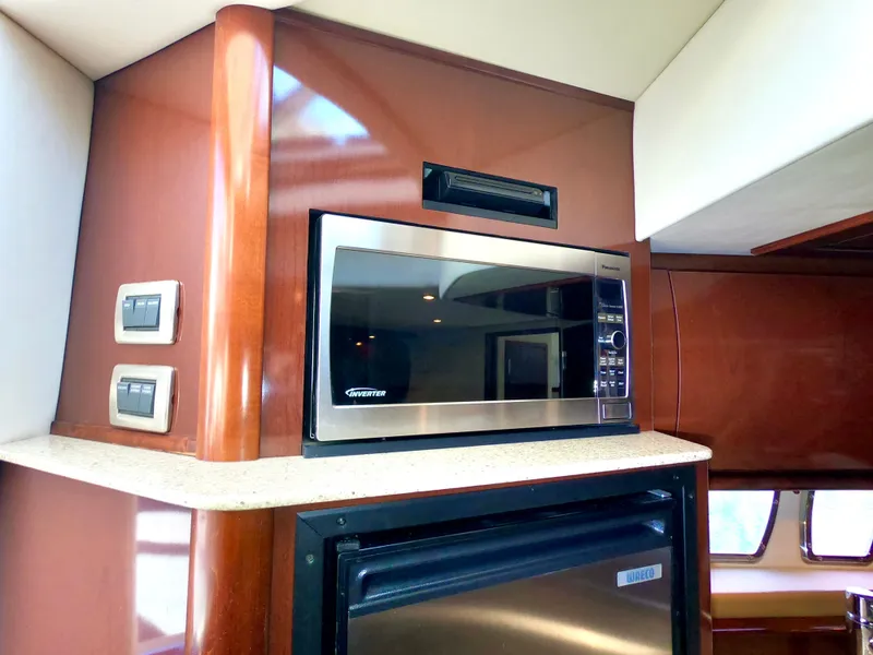 Slide: The Image of Sea Ray 380 Sundancer 2008 - 37