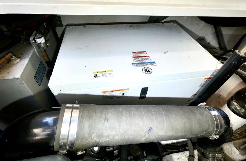 Slide: The Image of Sea Ray 380 Sundancer 2008 - 68