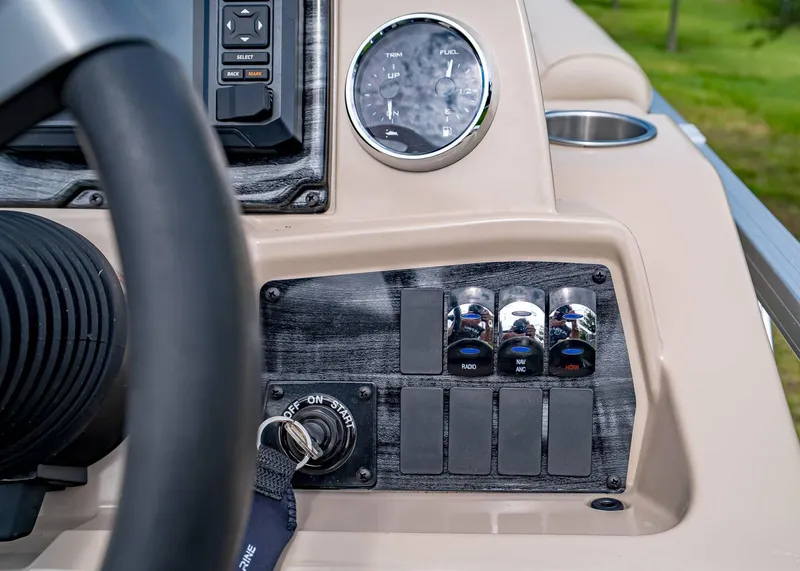 Slide: The Image of Tahoe STX 19 Crusie 2025 - 15